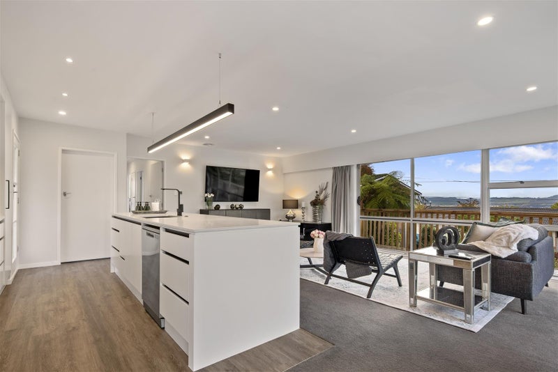 51 Mountain Road, Western Heights, Rotorua - Carousel 1