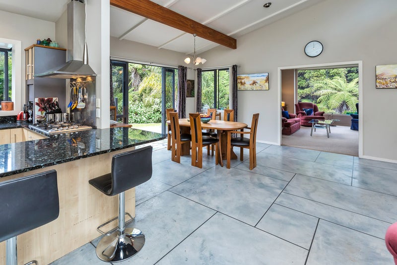 5D Whangarei Heads Road, Onerahi, Whangarei - Carousel 2