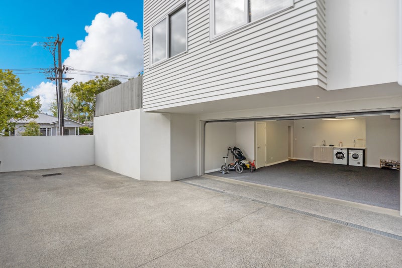 21D Farrar Street, Grey Lynn, Auckland - Carousel 12