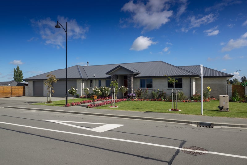 19 Whiteoak grove, Tinwald, Ashburton - Carousel 2