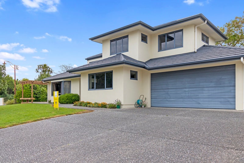 7 Te Puroa Place, Huntington, Hamilton - Carousel 1