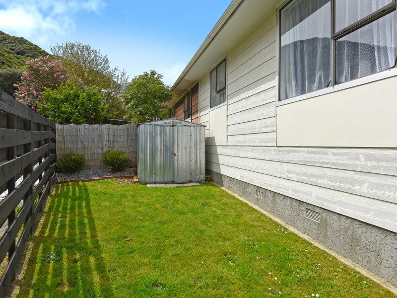 69A Hartford Crescent, Totara Park, Upper Hutt - Carousel 13