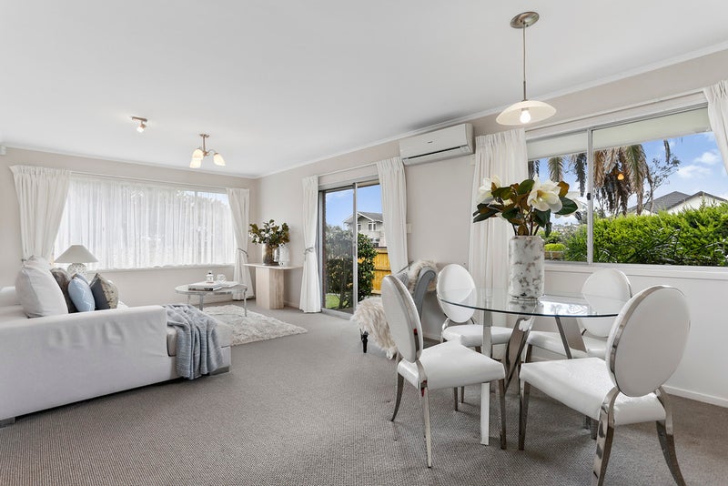 1/27 Eastern Beach Road, Eastern Beach, Auckland - Carousel 2