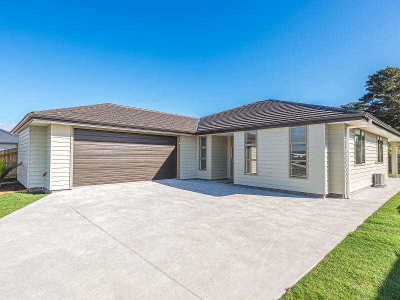 51 Magnolia Crescent, Tawhero, Whanganui - Carousel 1