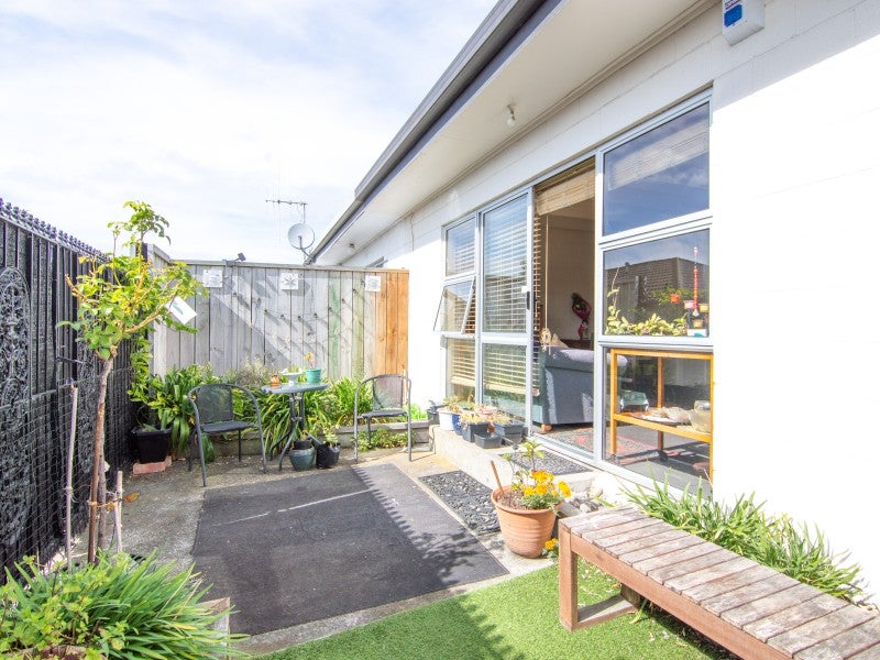 2/626 Church Street, Terrace End, Palmerston North - Carousel 11