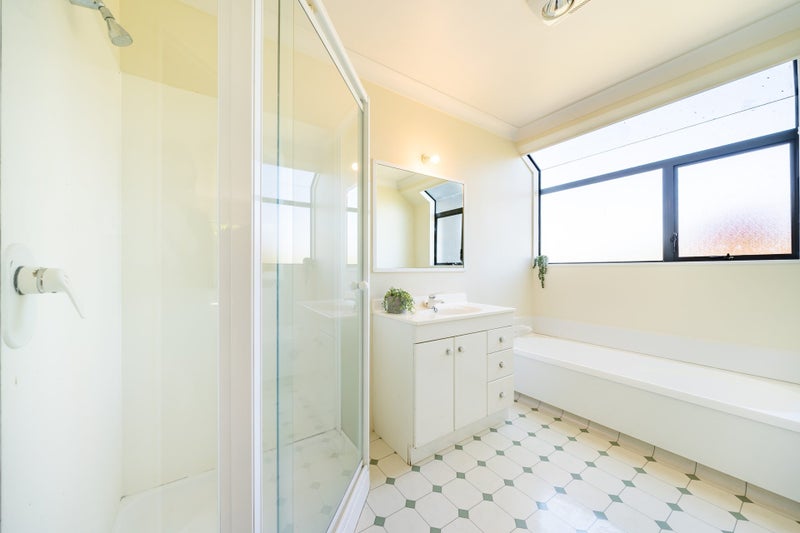 2/167 Westchester Drive, Churton Park, Wellington - Carousel 13