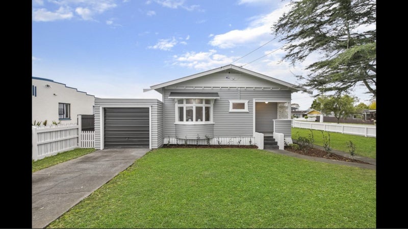 1 Avis Avenue, Papatoetoe, Auckland - Carousel 1
