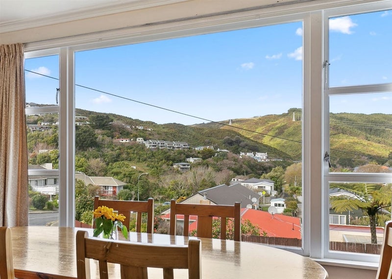 16A Thurleigh Grove, Karori, Wellington - Carousel 2