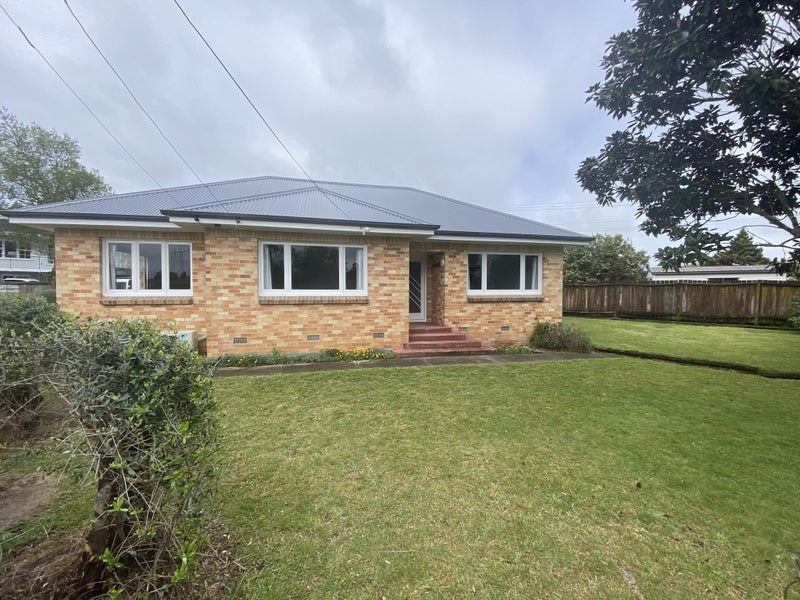 19 Storey Avenue, Forest Lake, Hamilton - Carousel 1