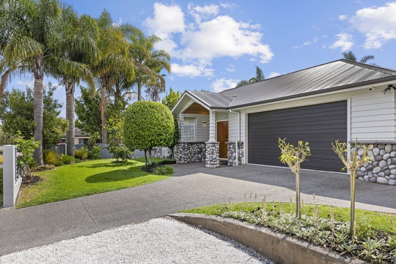 2 Merlot Place, Rototuna, Hamilton - Carousel 1