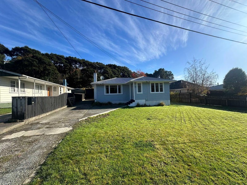 10 Pinehaven Road, Pinehaven, Upper Hutt - Carousel 1