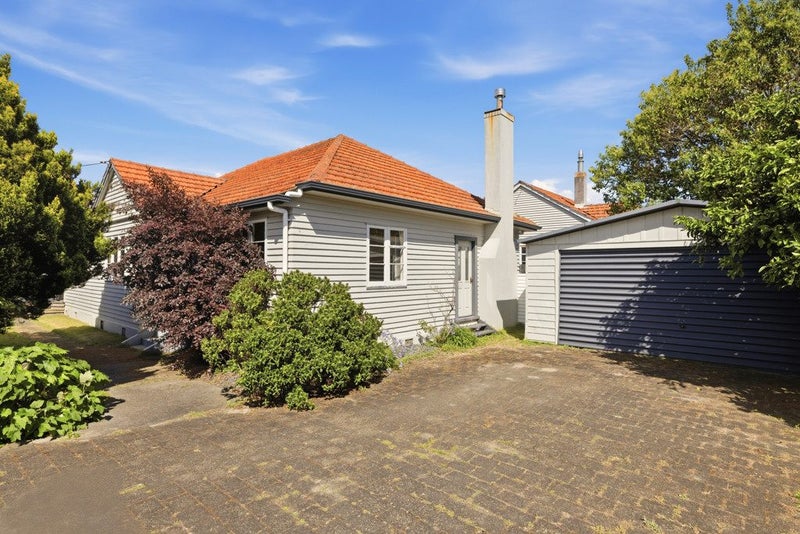 1 Howell Place, Tauranga South, Tauranga - Carousel 1