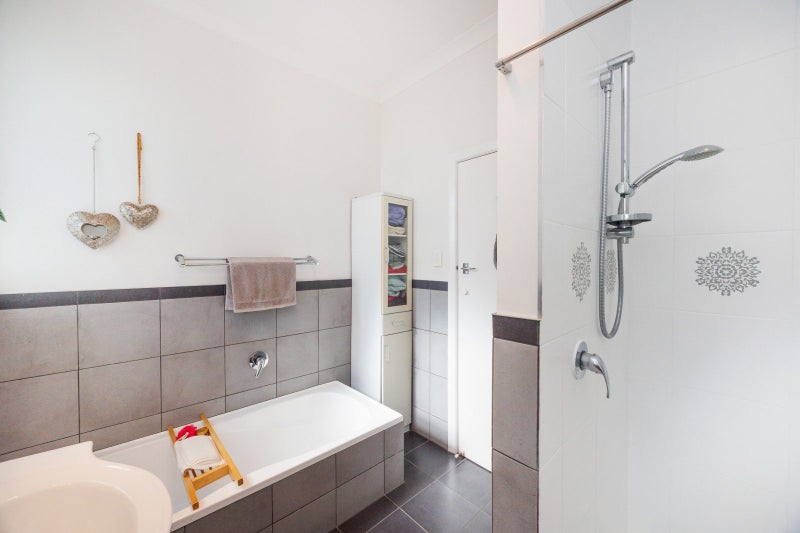 61 McGregor Street, Milson, Palmerston North - Carousel 13