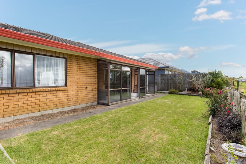 11 Pengelly Place, Parakai, Helensville - Carousel 2