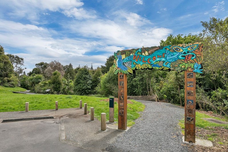 1/77 Atkinson Road, Titirangi, Auckland - Carousel 25