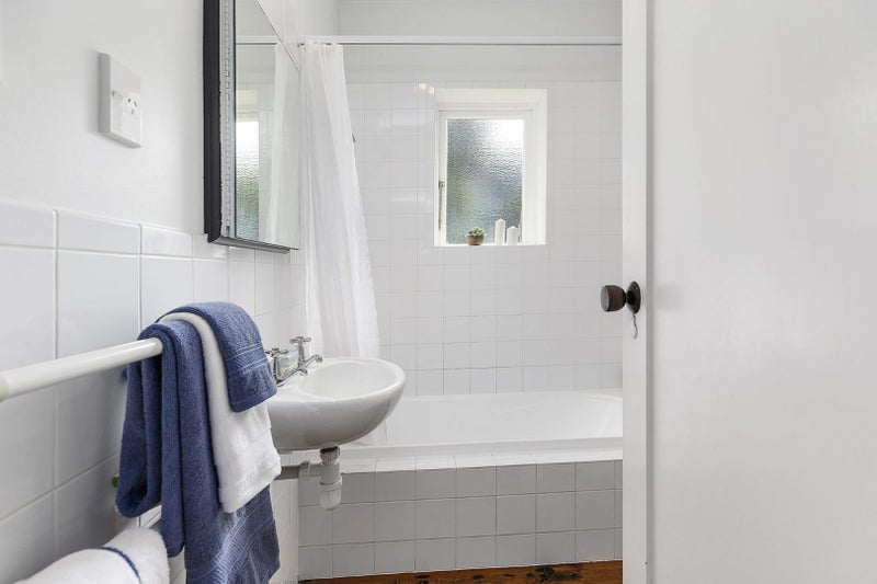 129 Onslow Road, Khandallah, Wellington - Carousel 9