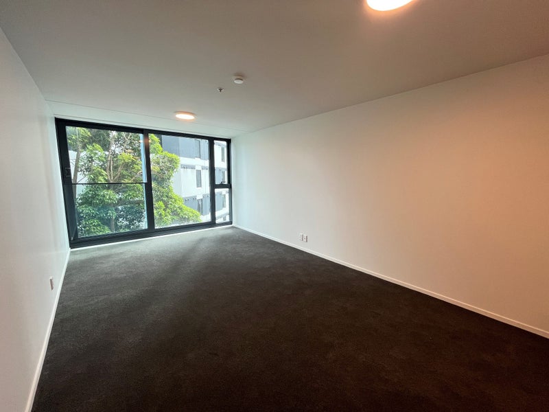 13Q/3 Whitaker Place, Grafton, Auckland - Carousel 2