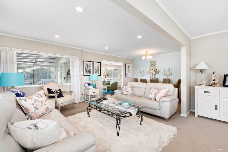 1/15 Chale Place, Somerville, Auckland - Carousel 1