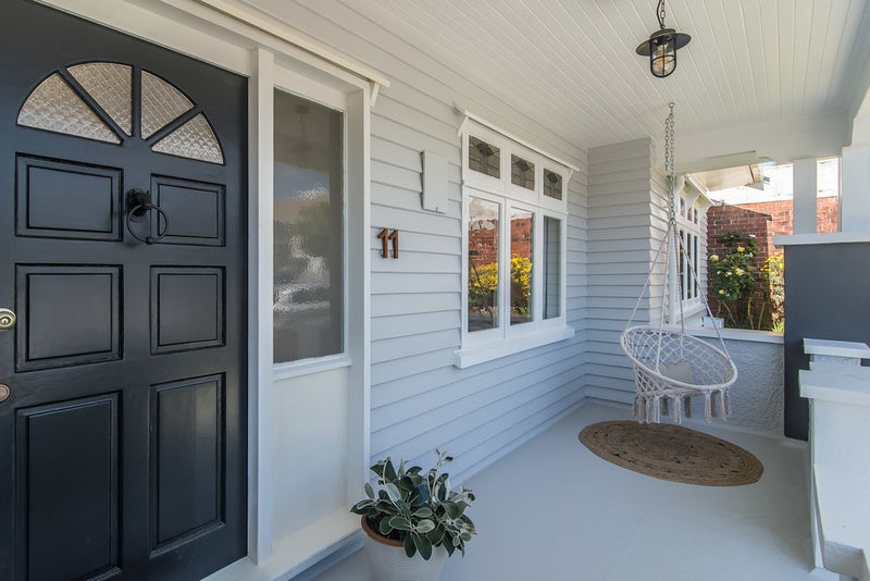 11 Overtoun Terrace, Hataitai, Wellington - Carousel 21