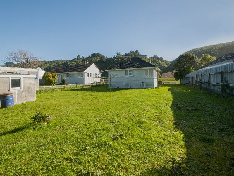 1196 Taita Drive, Taita, Lower Hutt - Carousel 16