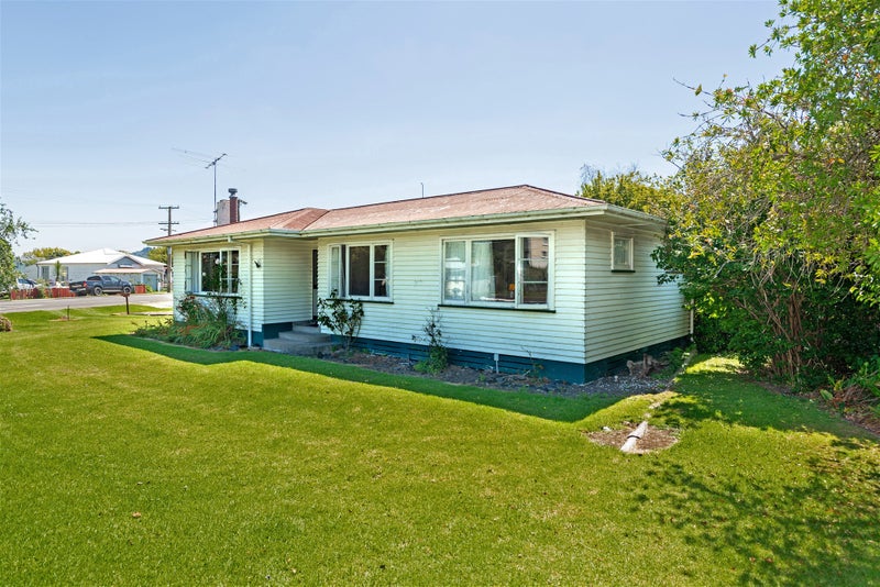 28 Endcliffe Road, Kaiti, Gisborne - Carousel 1