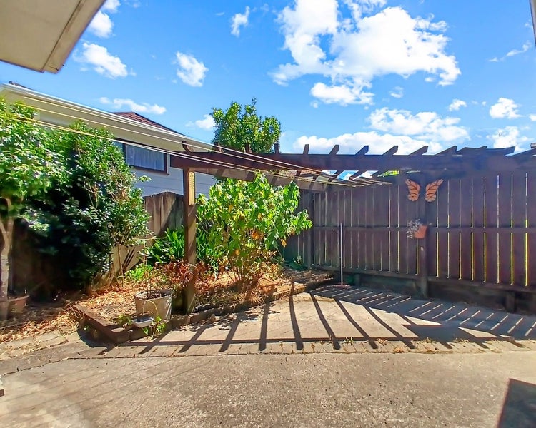 1 Andes Place, Lynfield, Auckland - Carousel 17