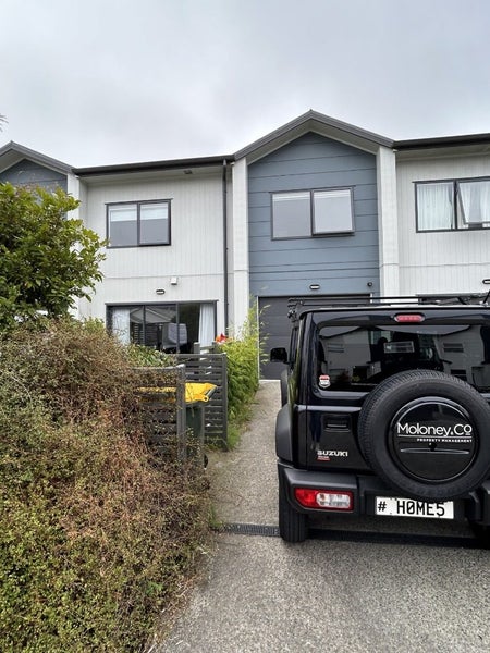 12 Bluff Road, Kenepuru, Porirua - Carousel 2