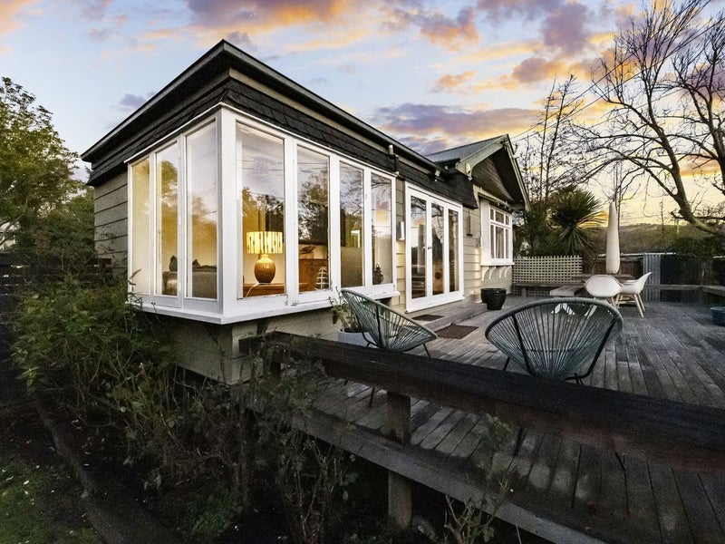 11 Aynsley Terrace, Hillsborough, Christchurch - Carousel 2