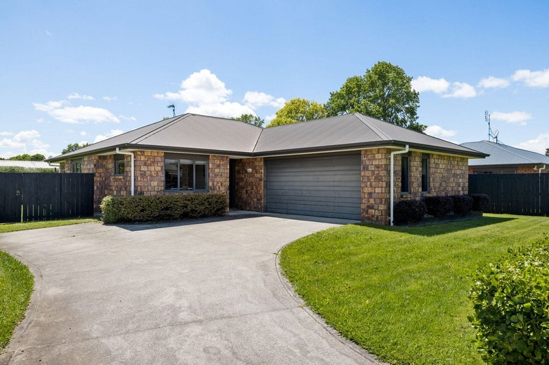 33 Moore Street, Leamington, Cambridge - Carousel 2