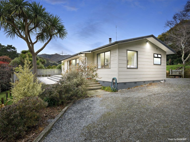 435 Makara Road, Karori - Carousel 16