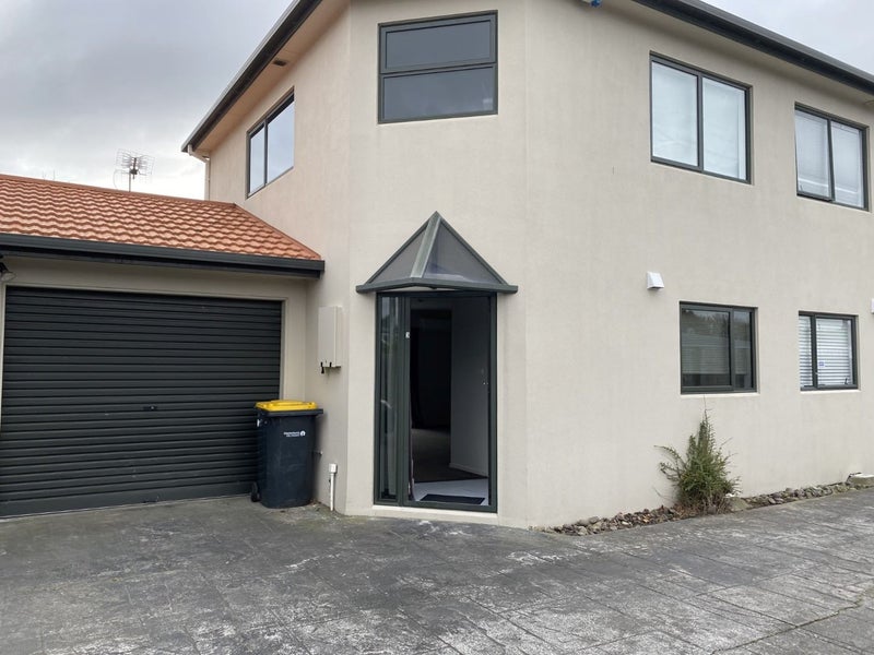 3/436 Barbadoes Street, Edgeware, Christchurch - Carousel 1