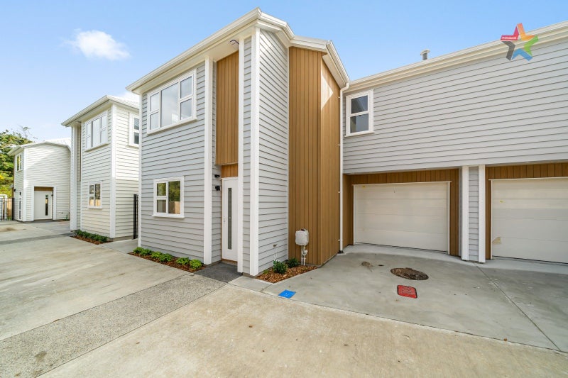 82A Main Road, Wainuiomata, Lower Hutt - Carousel 1