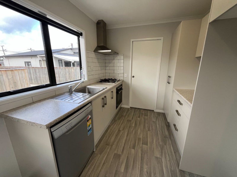5C Ronberg Street, Highbury, Palmerston North - Carousel 2