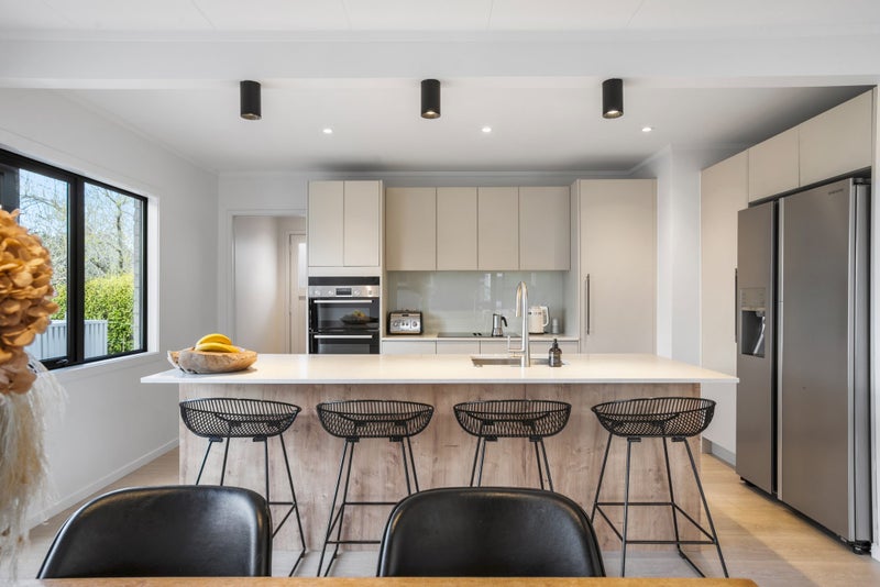 25 Alexis Avenue, Mount Albert, Auckland - Carousel 2