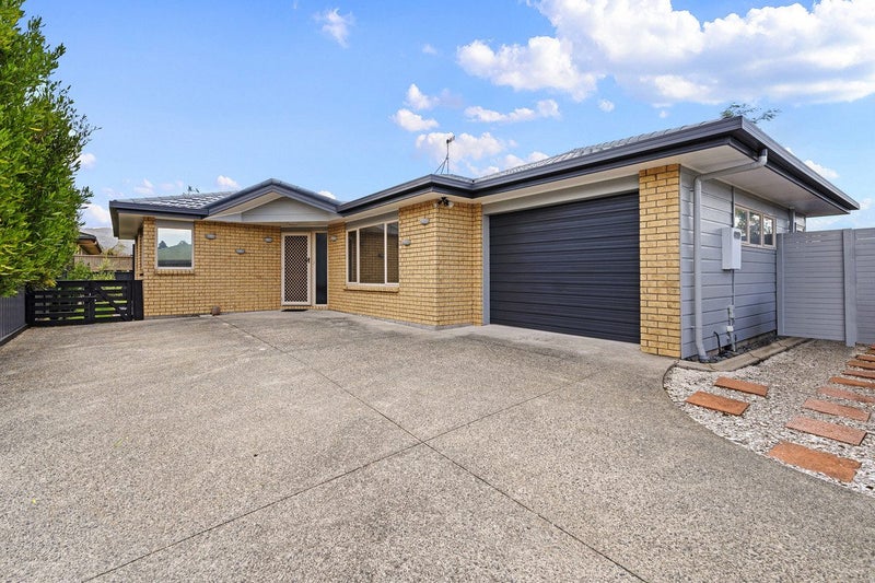 8 Donegal Place, Katikati - Carousel 1