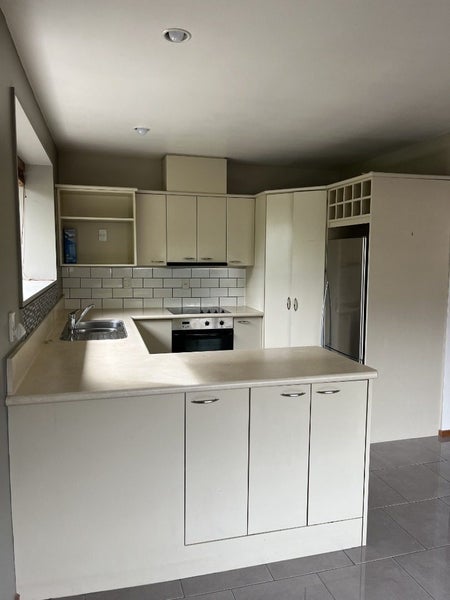 2/44 Jeffreys Road, Fendalton, Christchurch - Carousel 2