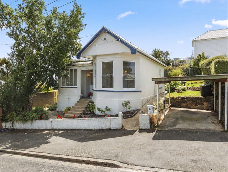 4 Epsilon Street, Belleknowes, Dunedin - Carousel 1