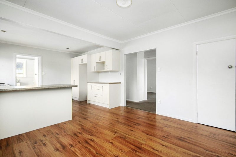 11 Wellington Road, Wainuiomata, Lower Hutt - Carousel 1