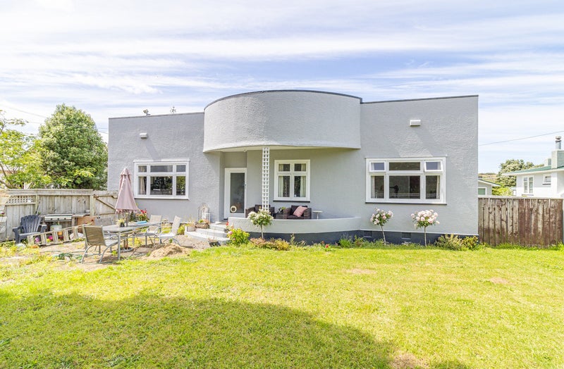 11 Balgownie Avenue, Gonville, Whanganui - Carousel 1