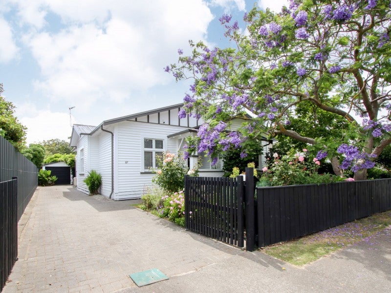87 Vigor Brown Street, Napier South, Napier - Carousel 1