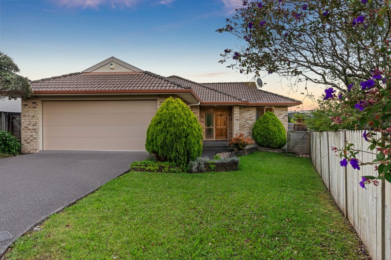 19 Pyrite Street, Westgate, Auckland - Carousel 1