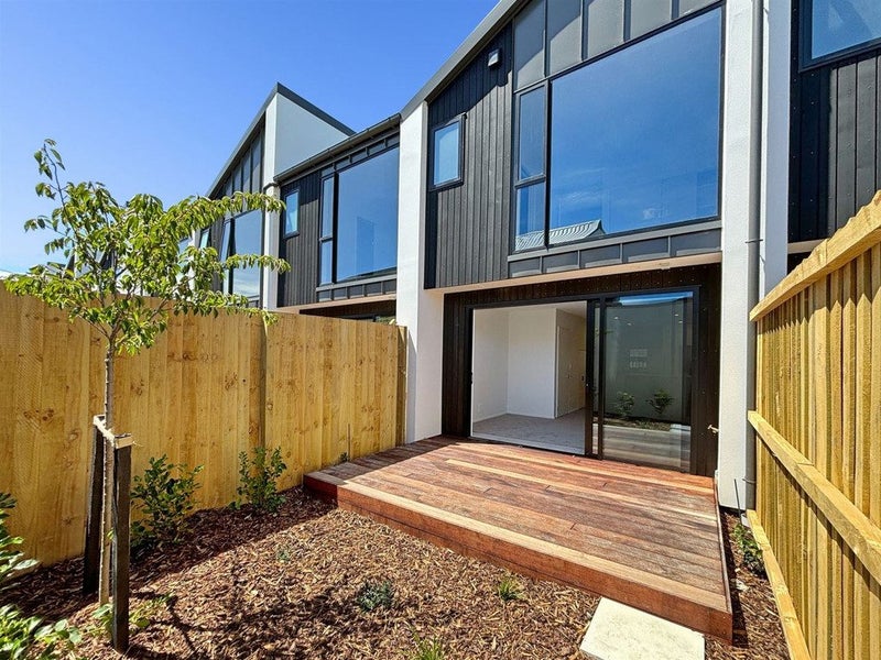 3/24 Devonport Lane, St Albans, Christchurch - Carousel 13