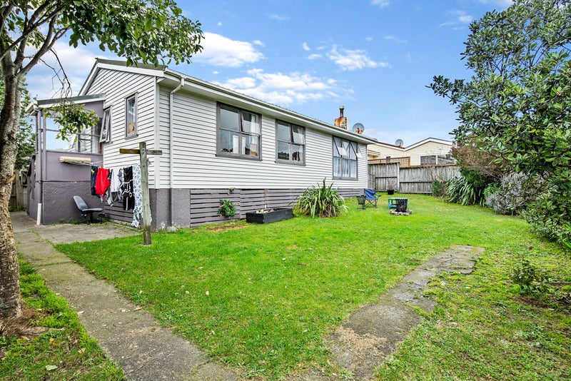 31 Matatiro Street, Titahi Bay, Porirua - Carousel 1