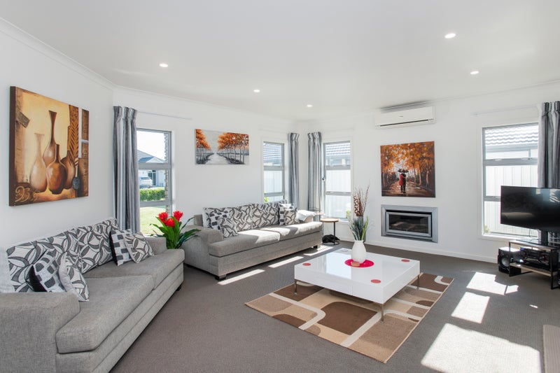 43 Sterling Park, Lytton West, Gisborne - Carousel 2