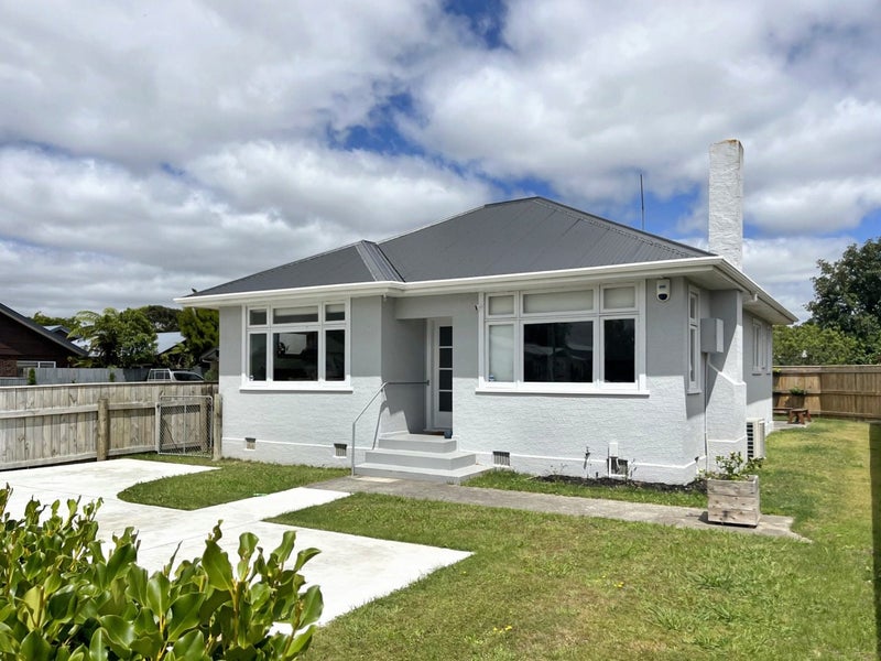 20 Brightwater Terrace, Terrace End, Palmerston North - Carousel 1