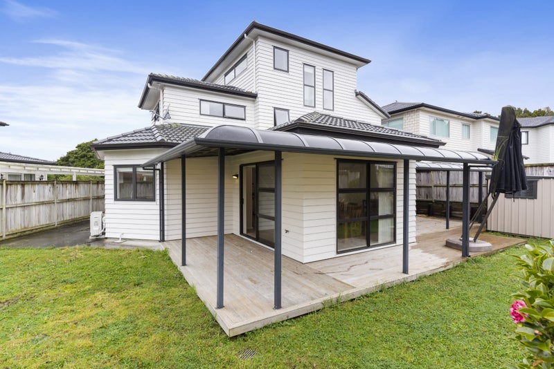 25 Drumbuoy Drive, Flat Bush, Auckland - Carousel 1