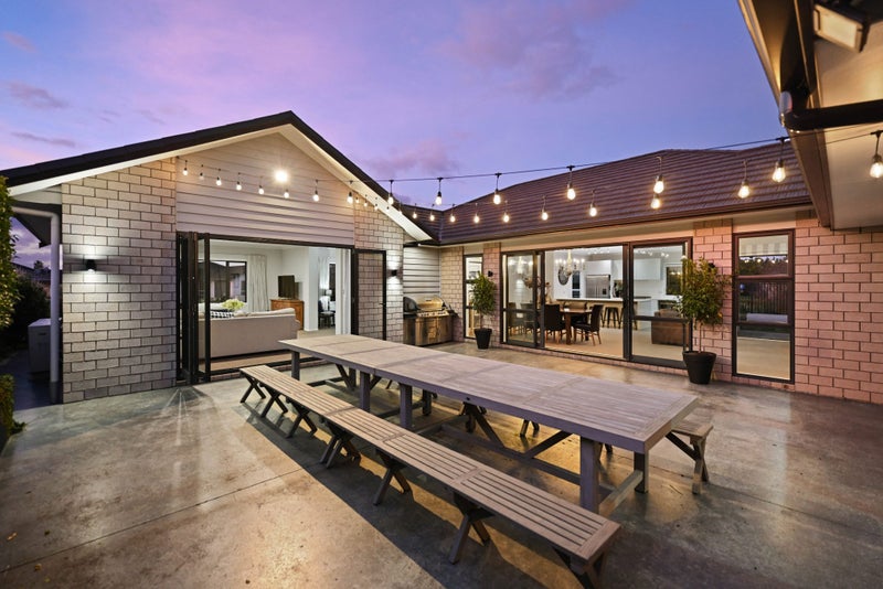 202 Saint James Drive, Huntington, Hamilton - Carousel 2