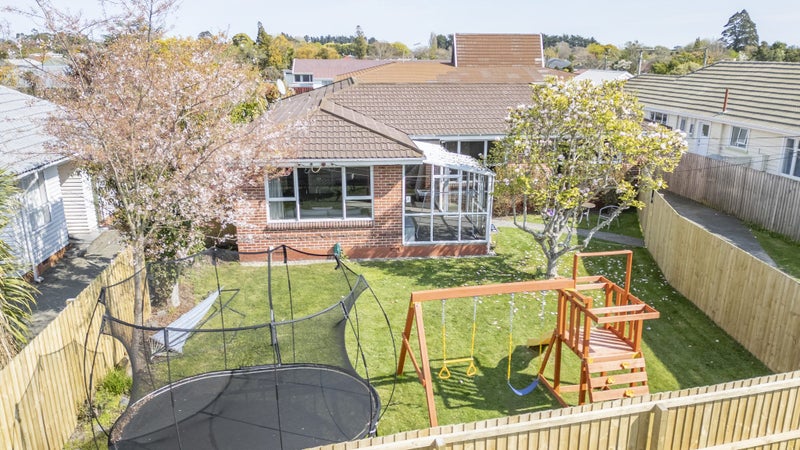 4 Wyn Street, Hoon Hay, Christchurch - Carousel 2