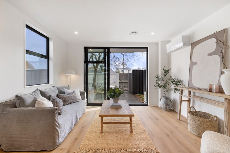 2 Courtenay Street, St Albans, Christchurch - Carousel 2