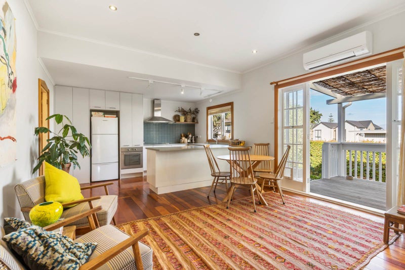 8 Glendon Avenue, Avondale, Auckland - Carousel 2